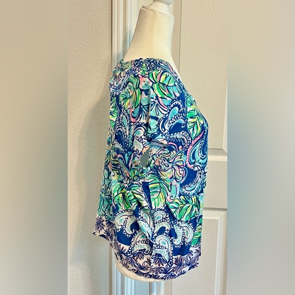 Lilly Pulitzer Linen Hartwell Hanging With Fronds Top V-neck short sleeve shirt - Picture 7 of 10